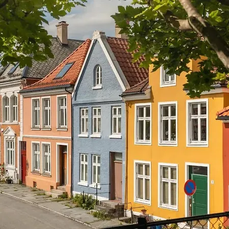 Cozy Loft With King Bed In The Middle Of Town *