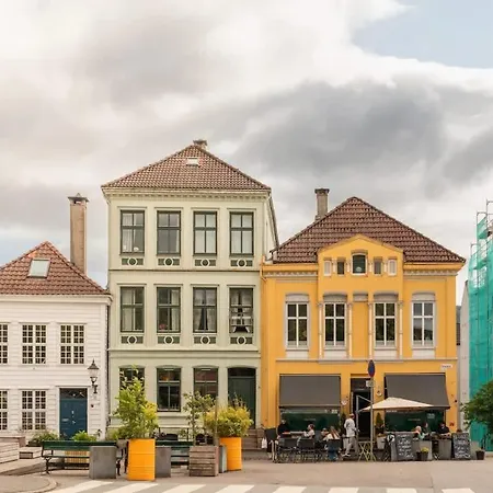 Cozy Loft With King Bed In The Middle Of Town Дом отдыха Берген