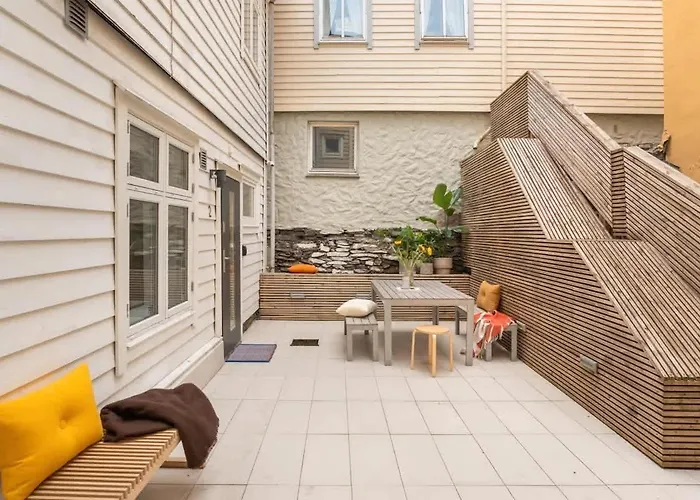 Σπίτι διακοπών Cozy Loft With King Bed In The Middle Of Town